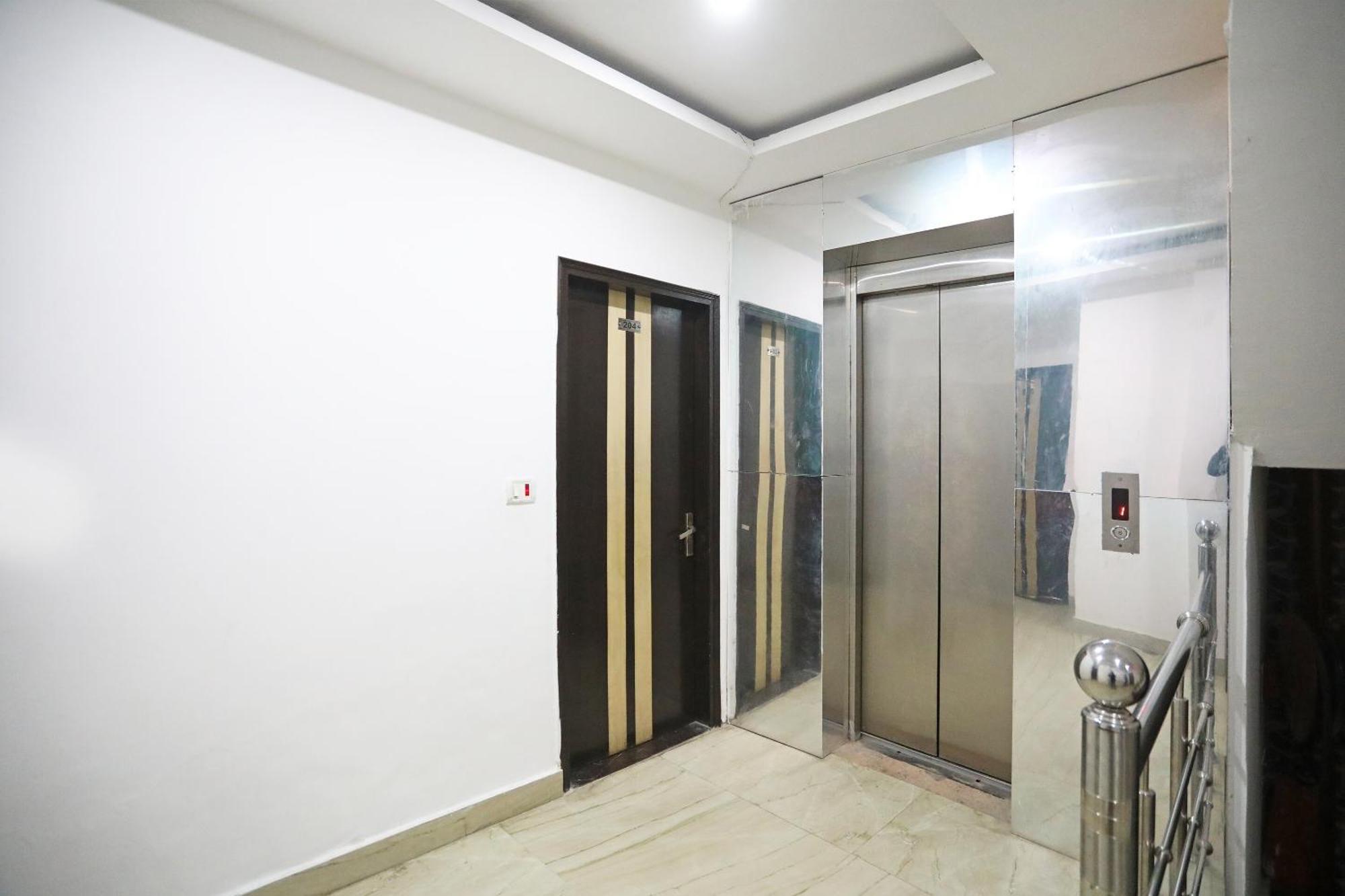 Hotel O Cg International New Delhi Buitenkant foto
